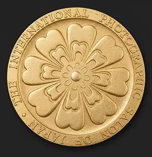 Asahi-Shimbun-Photography-Medal-Derek-Galon-FRPS-Dominica-300