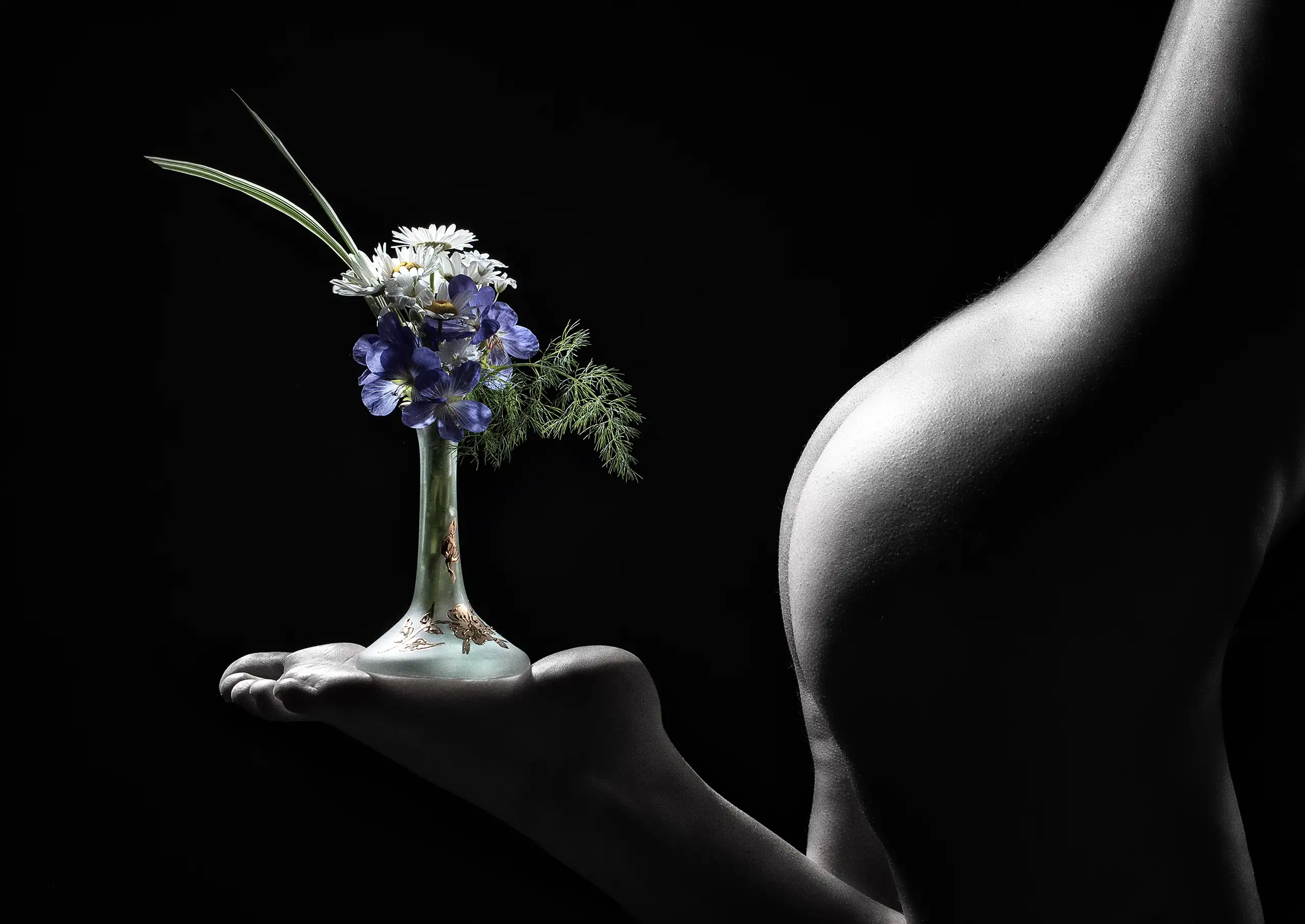 Award-winning nude portrait by Derek Galon FRPS